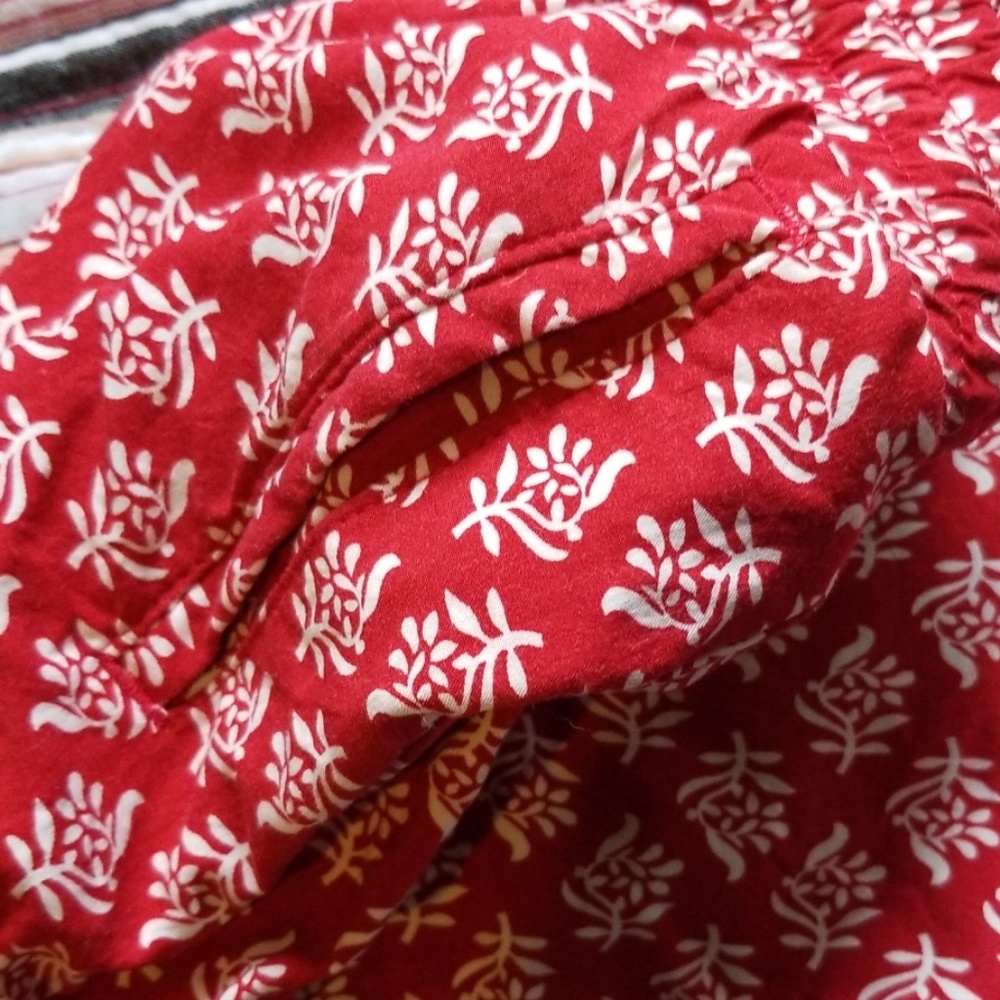 Floral print Red Drawstring Shorts - Picture 3 of 6